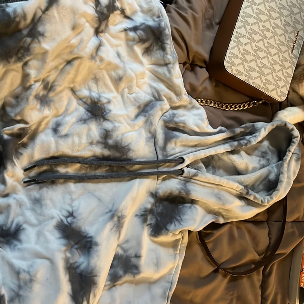 90 degrees cropped athletic hoodie